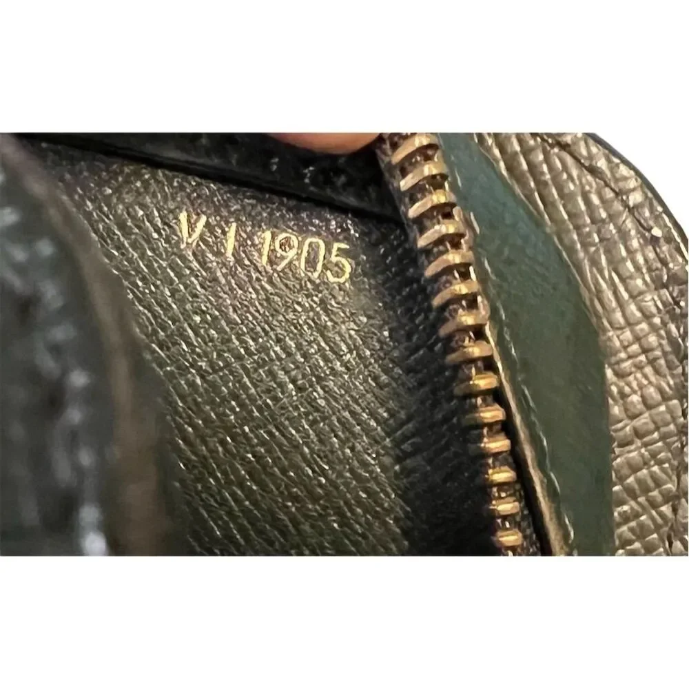 Louis Vuitton Taiga Baikal Green Leather Clutch Bag Unisex